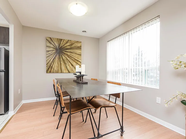 619 William St — Photo 15