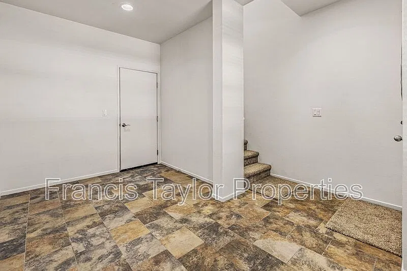 2 bed, 2.0 bath, 1205 sqft, $2,500 — Photo 4
