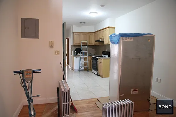 Rented by Bond New York | media 6