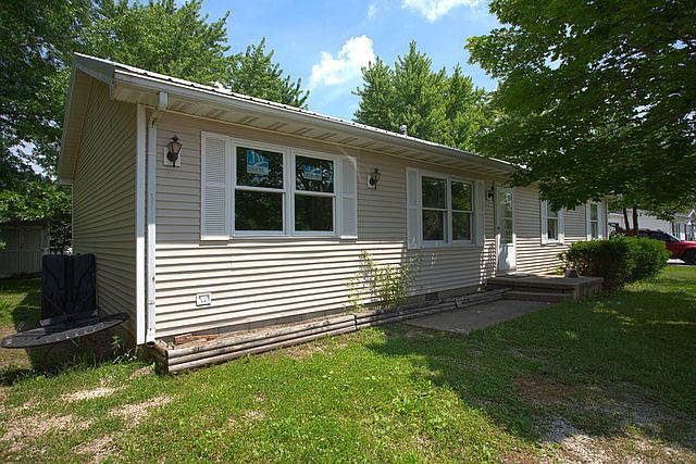2nd image of 1001 E Bogardus St
