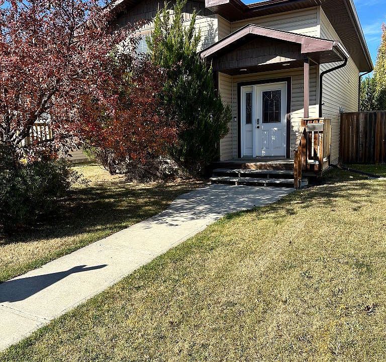 1st image of 44 Osler Cres