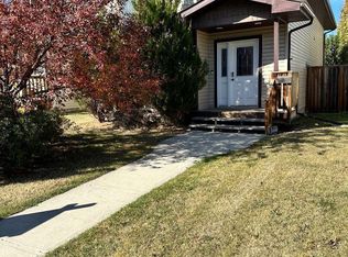 44 Osler Cres, Red Deer, AB T4P 4E8