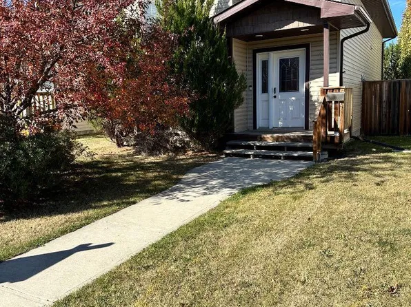 44 Osler Cres, Red Deer, AB T4P 4E8