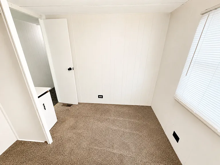 130 E Flint Hills Blvd #22 — Photo 9