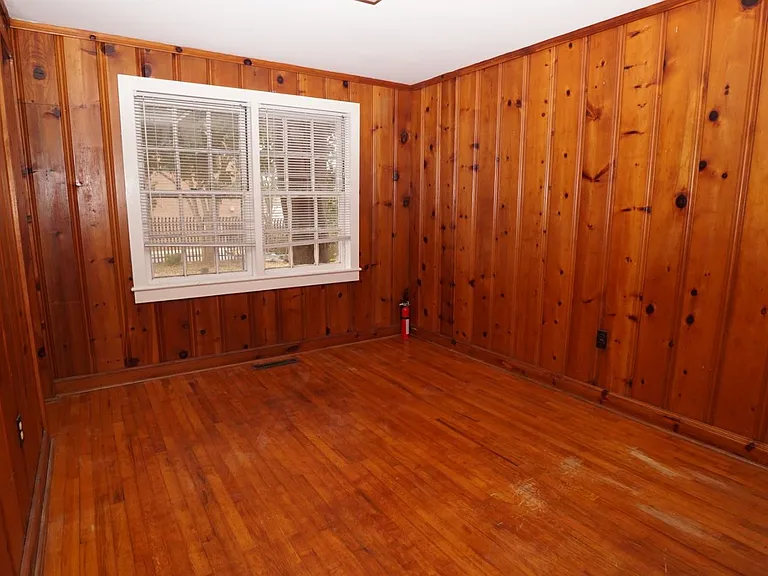 14 Tallman St — Photo 34