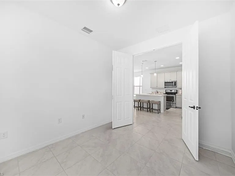 5535 Useppa Dr — Photo 14