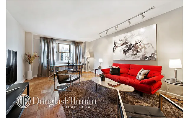Sold by Douglas Elliman | media 15