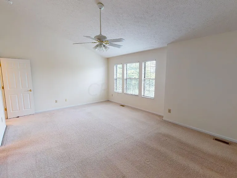6498 Ringsend Ct — Photo 31