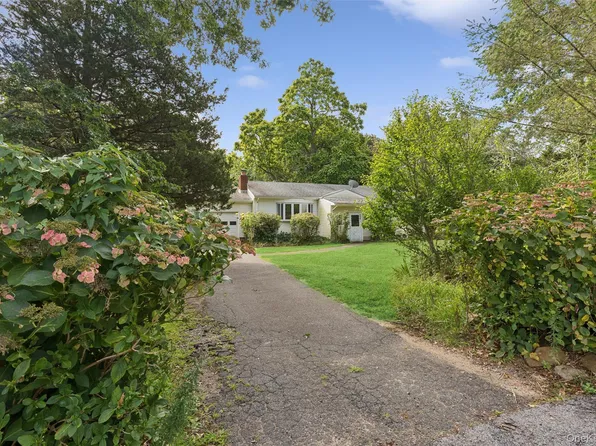 650 Greenfields Lane, Southold, NY 11971