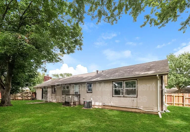 2605 SW Osborn Rd — Photo 20