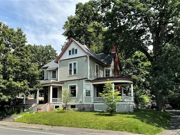 91 Orchard St, Leominster, MA 01453