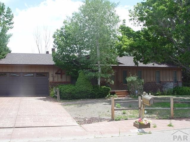 1st image of 4 Newpark Ln