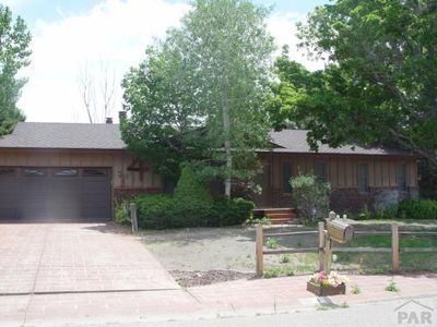 4 Newpark Ln, Pueblo, CO, 81001