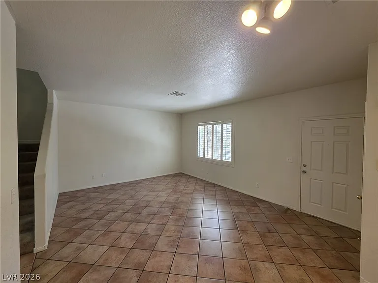 10021 Via Toro Ave — Photo 32