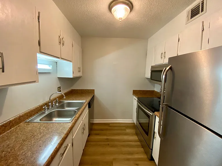 3840 Overbrook Dr #35 — Photo 9