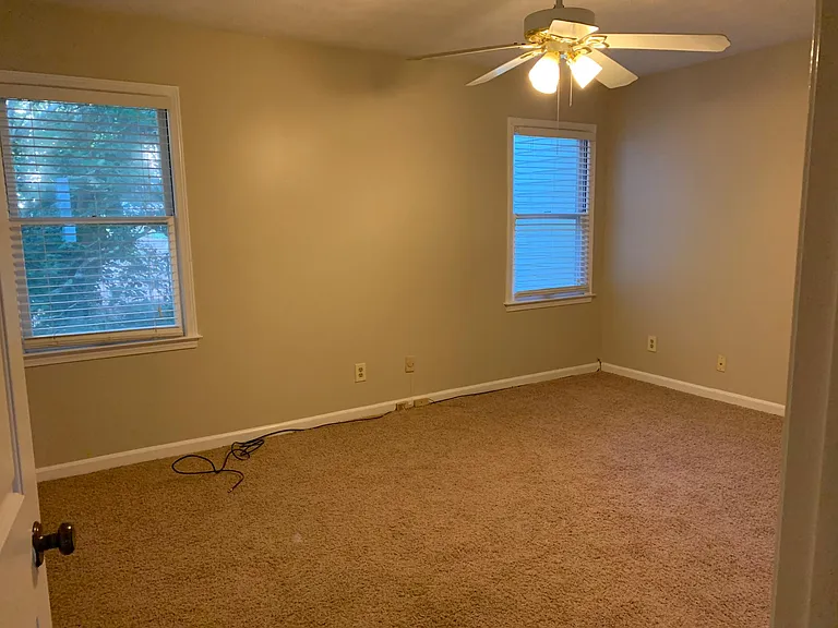 732 Stratford Grn — Photo 7