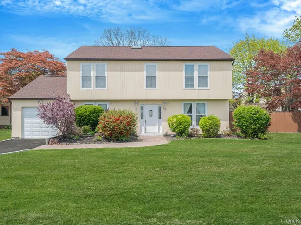 75 2nd Place, Central Islip, NY 11722
