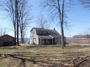 10 Ackerman Rd, Bernhards Bay, NY 13028