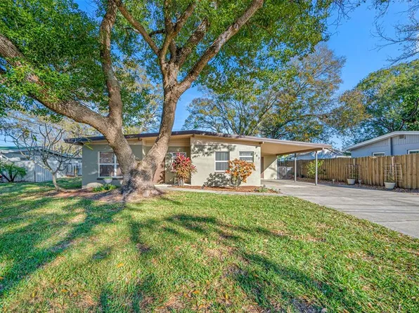 343 Country Club Dr, Oldsmar, FL 34677