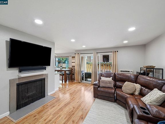 5th image of 9025 Alcosta Blvd APT 259