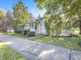 1754 S Shore Dr, Holland, MI