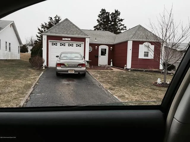 42 Watkins Rd photo 1