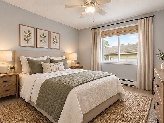 5th image of 802 7th St S APT 8