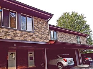 12 Cour Versaille, Palos Hills, IL