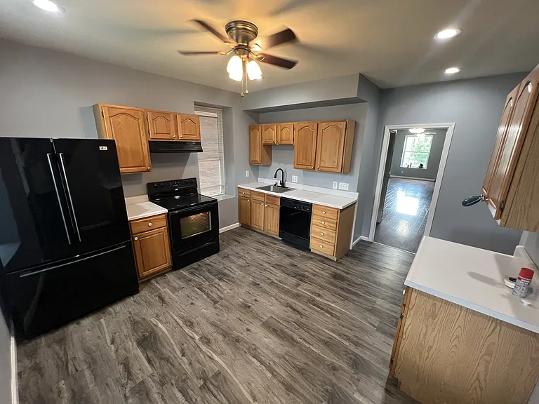 5004 Louisiana Ave — Photo 3