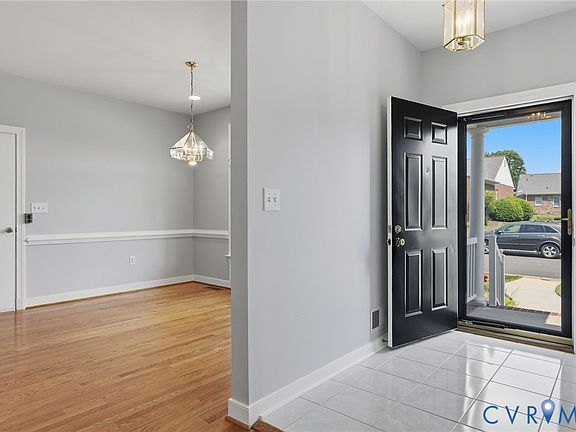 4th image of 5913 Village Lake Ct
