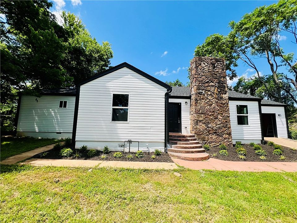 1st image of 106 Phillips Ave