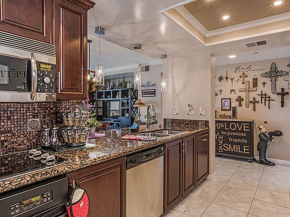 5th image of 850 E Ocean Blvd Unit 1413