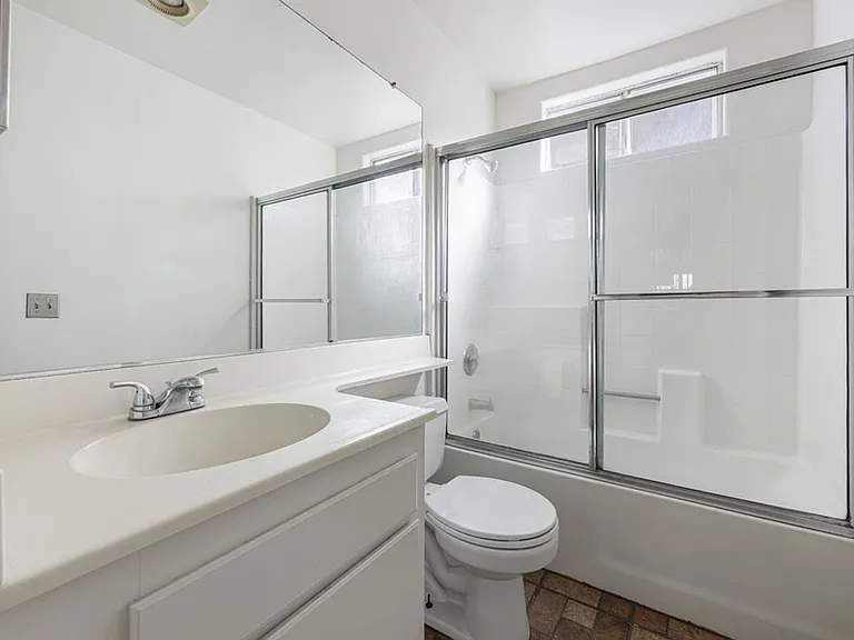 2403 Meade Ave — Photo 24
