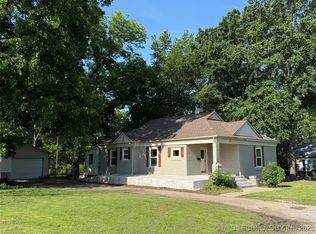 2109 Delaware St, Muskogee, OK 74403