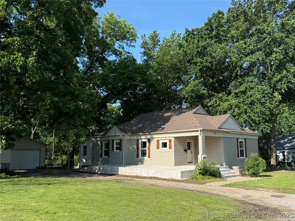 2109 Delaware St, Muskogee, OK 74403