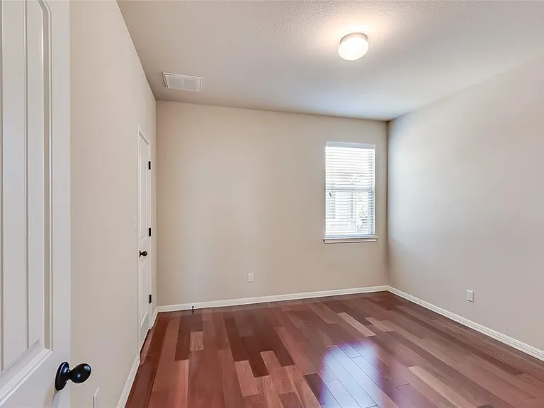 11300 Cherisse Dr — Photo 27