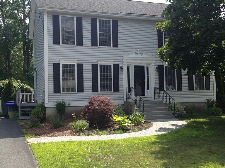 16 Ivywood Ln — Photo 1