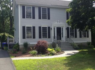 16 Ivywood Ln, Manchester, NH 03109
