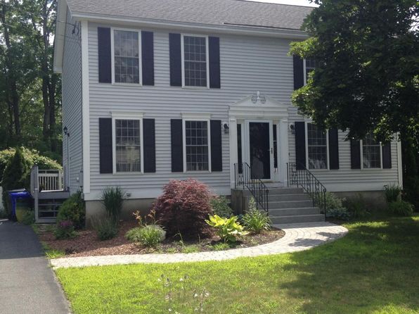 16 Ivywood Ln