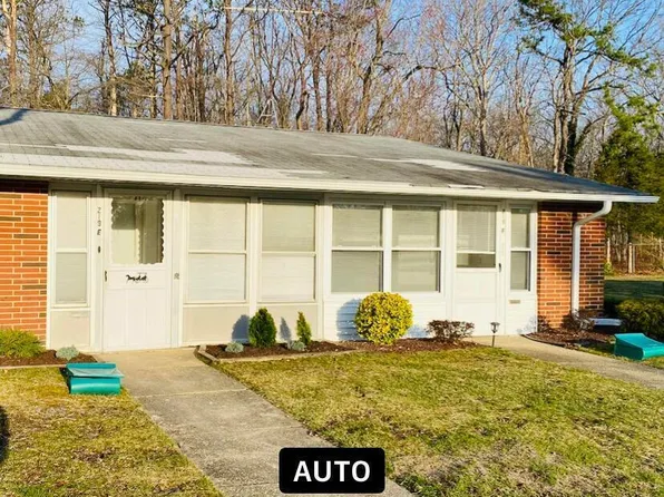 219 Buckingham Court #E, Lakewood, NJ 08701