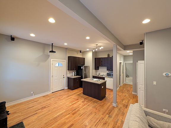 2nd image of 1463 W Huron St #1R