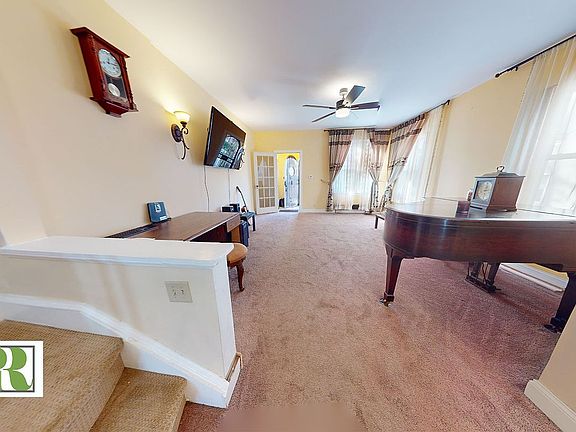 4th image of 1819 Burnett St