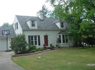 29799 N Hilltop Rd, Chagrin Falls, OH