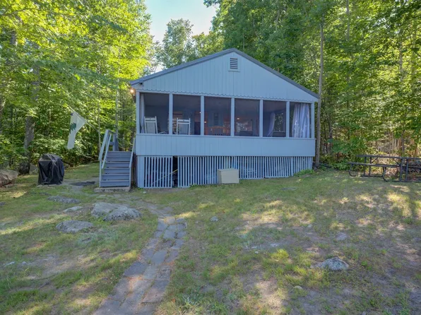 (undisclosed Address), Raymond, ME 04071