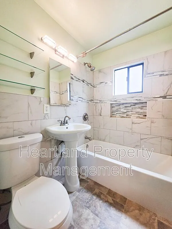 1 bed, 1.0 bath, 450 sqft, $2,495 — Photo 1