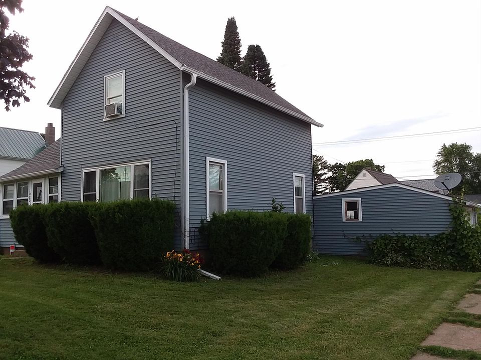 2nd image of 1020 6th St