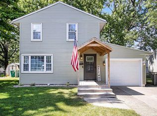 2327 Normandy Dr, Mishawaka, IN 46545