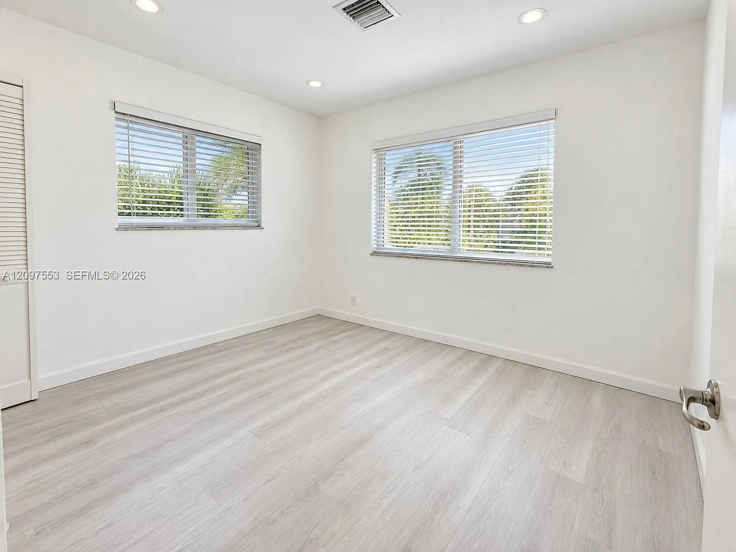 2 bed, 1200 sqft, $2,500 — Photo 3