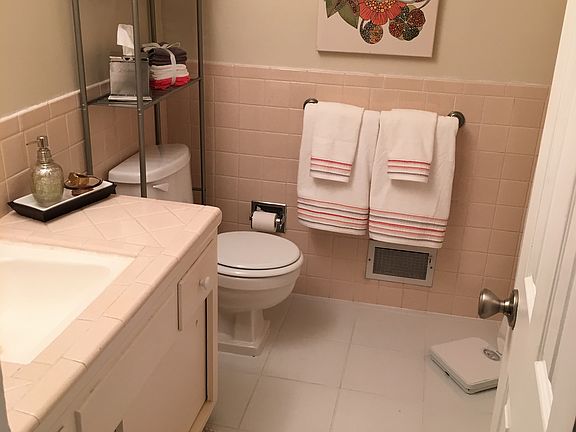 Main bathroom
