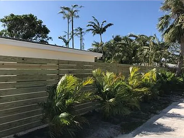 226 NE 5th Ter, Delray Beach, FL 33444